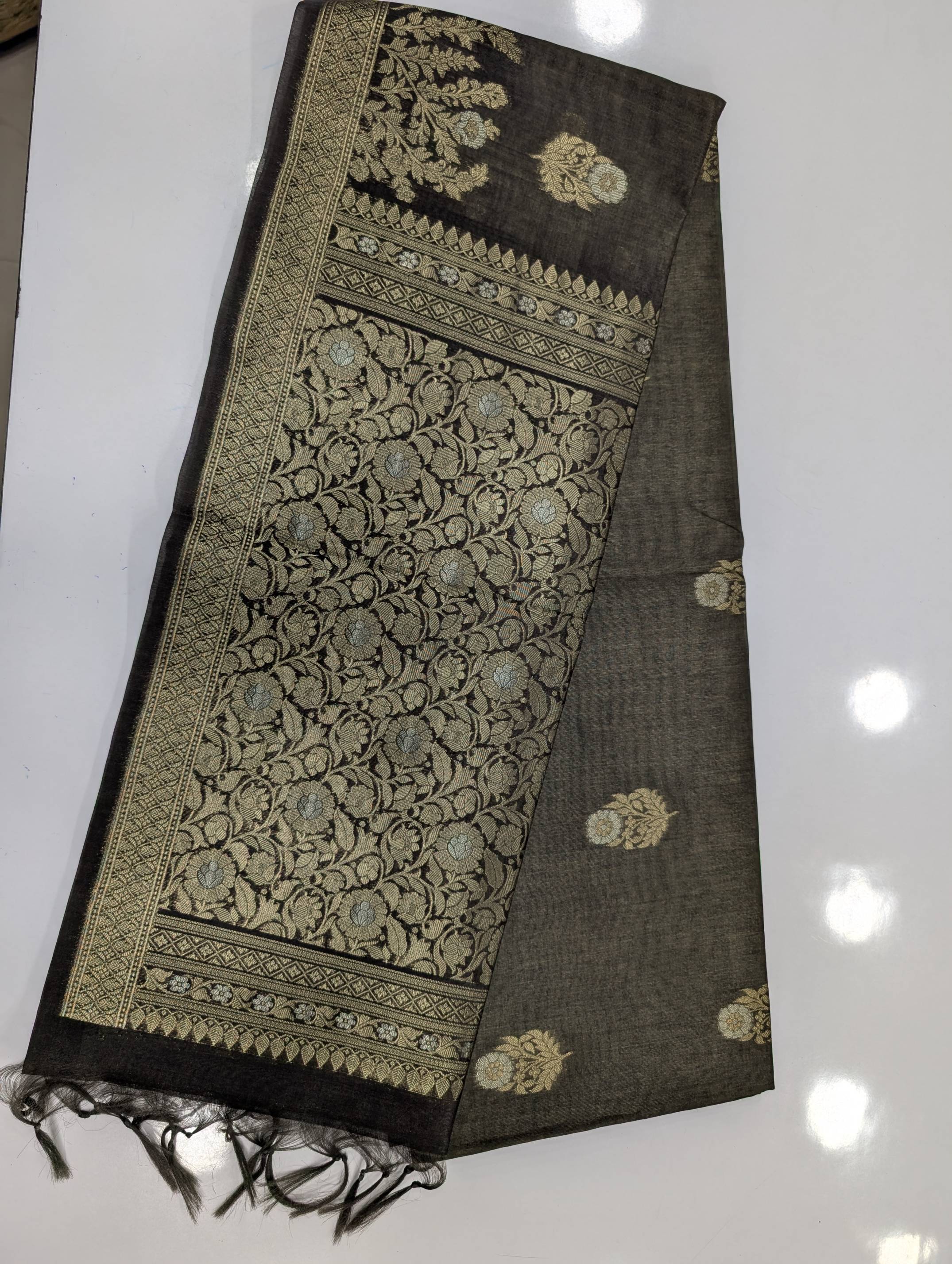 Saree Item 4
